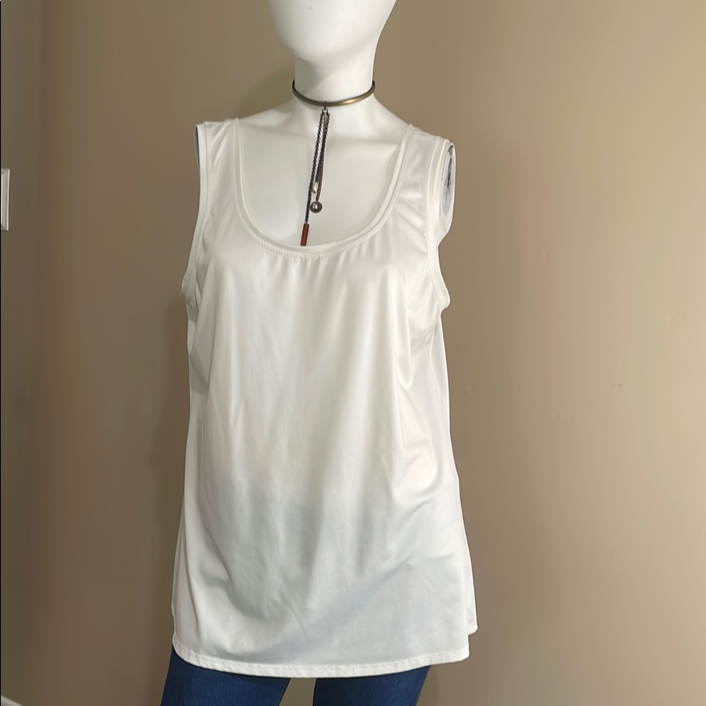 Roz & Ali White Sleeveless Relaxed Tank Top